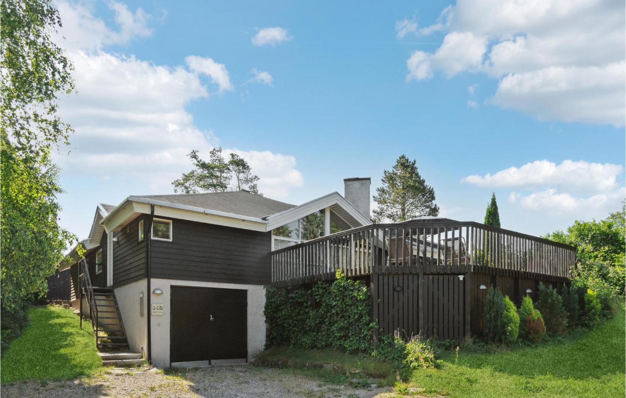 Awesome Home In Ebeltoft With 4 Bedrooms, Sauna And Indoor Swimming Pool Bagian luar foto